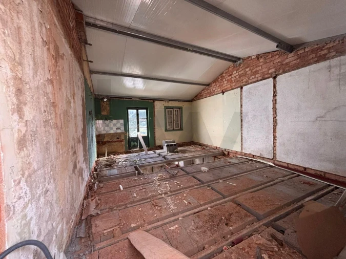 Moradia T1 para Venda em Ceira Foto 6