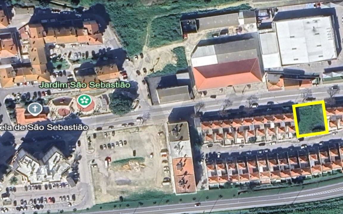 Terreno para Venda em Azambuja Foto 1