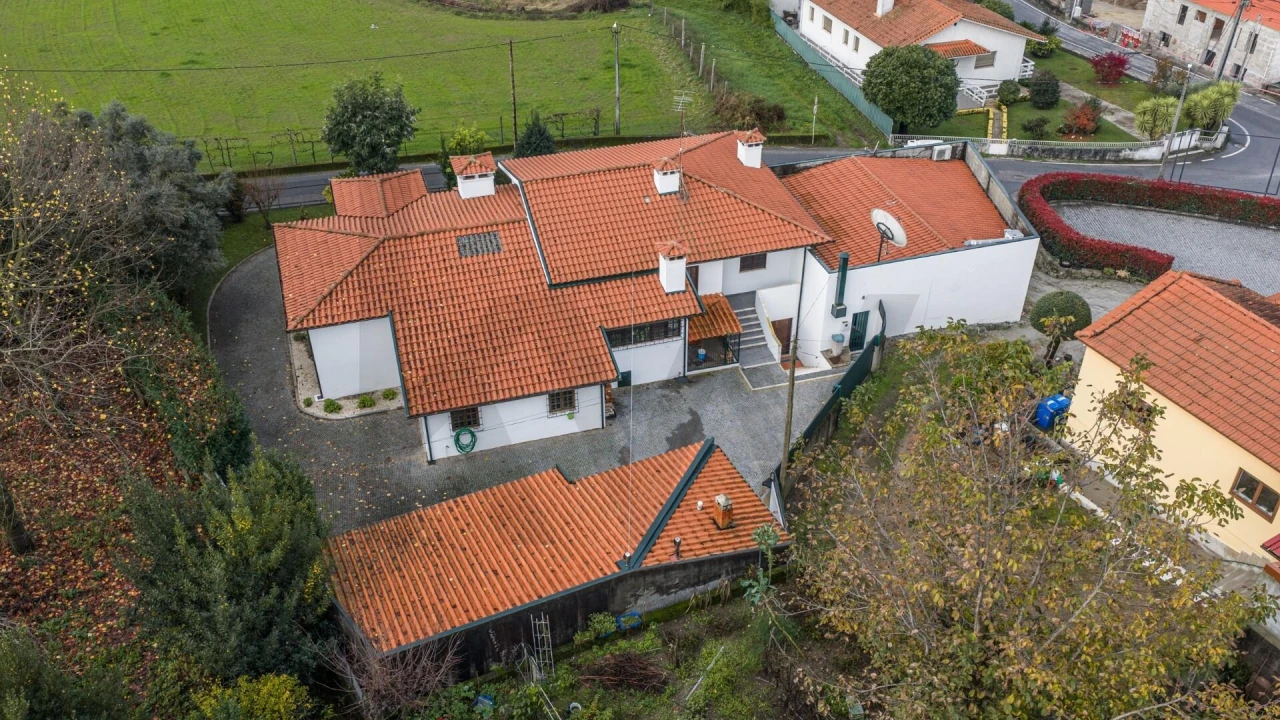 Moradia T3 para Venda em Guardizela Foto 48