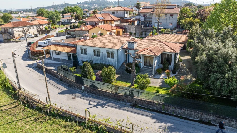 Moradia T3 para Venda em Guardizela Foto 16