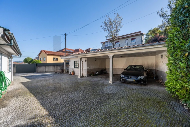 Moradia T3 para Venda em Guardizela Foto 23