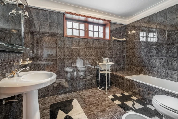 Moradia T3 para Venda em Guardizela Foto 25