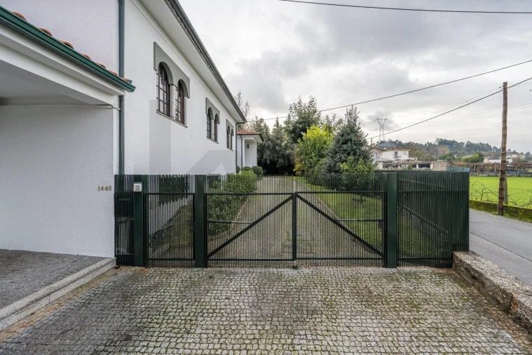 Moradia T3 para Venda em Guardizela Foto 31