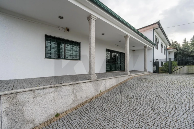 Moradia T3 para Venda em Guardizela Foto 30