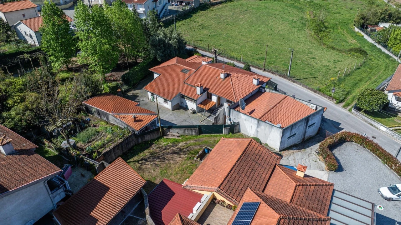 Moradia T3 para Venda em Guardizela Foto 38