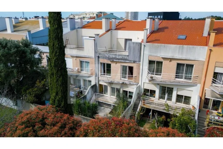 Moradia T4 para Venda em São Mamede de Infesta e Senhora da Hora Foto 6