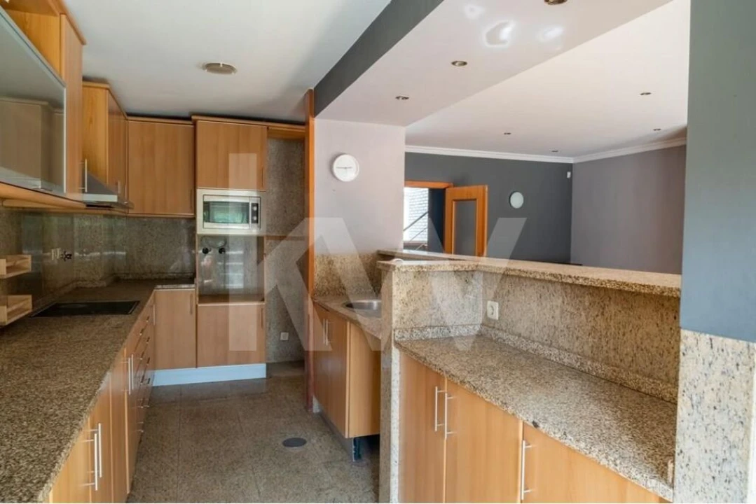 Moradia T4 para Venda em São Mamede de Infesta e Senhora da Hora Foto 12