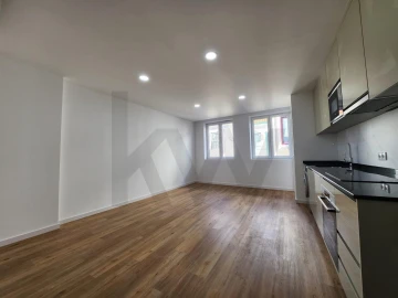 Apartamento T2 para Venda em Requeixo, Nossa Senhora de Fátima e Nariz