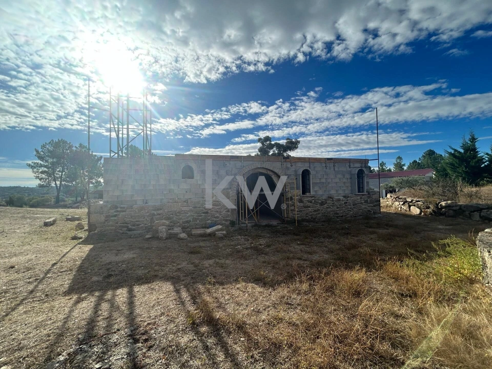 Terreno para Venda em Caria Foto 78