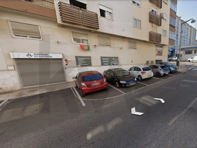 Loja para Venda em Queluz e Belas Foto 1