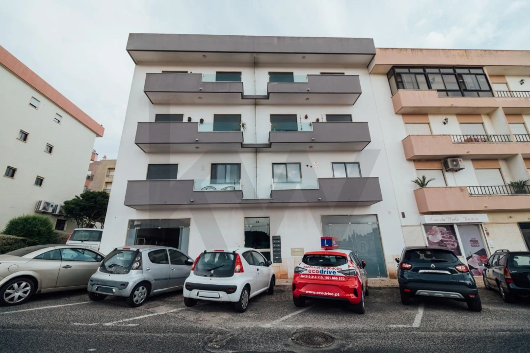 Loja para Venda em Encosta do Sol Foto 1