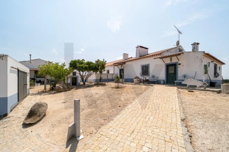 Quinta T2 para Venda em São Sebastião da Giesteira e Nossa Senhora da Boa Fé Foto 8