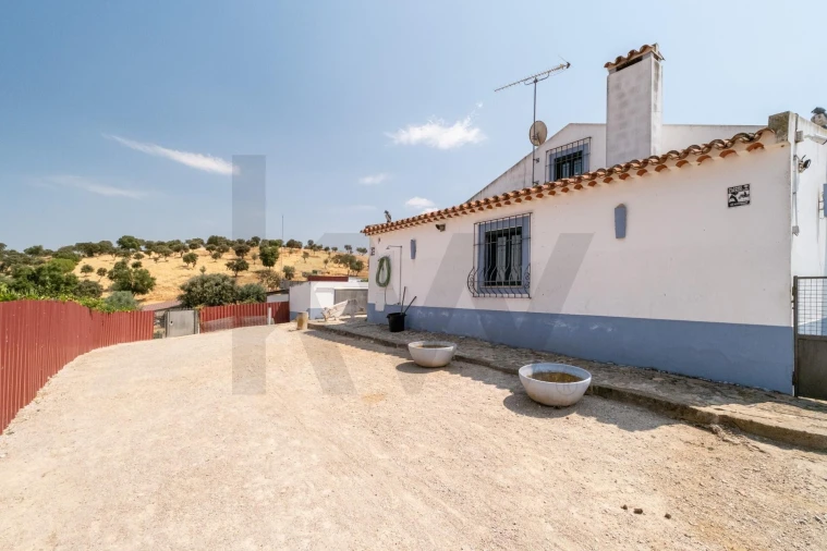 Quinta T2 para Venda em São Sebastião da Giesteira e Nossa Senhora da Boa Fé Foto 9