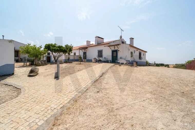 Quinta T2 para Venda em São Sebastião da Giesteira e Nossa Senhora da Boa Fé Foto 7