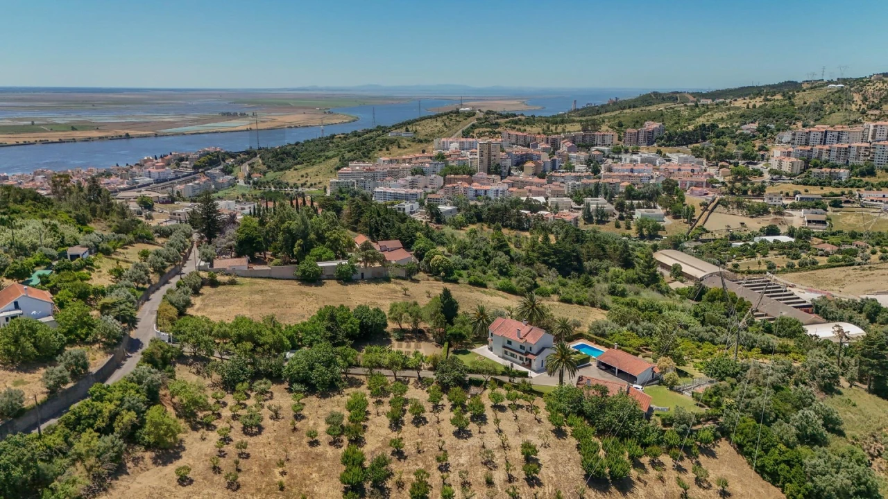 Moradia T5 para Venda em Vila Franca de Xira Foto 32