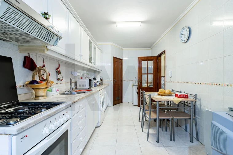 Apartamento T2 para Venda em Santa Maria da Feira, Travanca, Sanfins e Espargo Foto 7