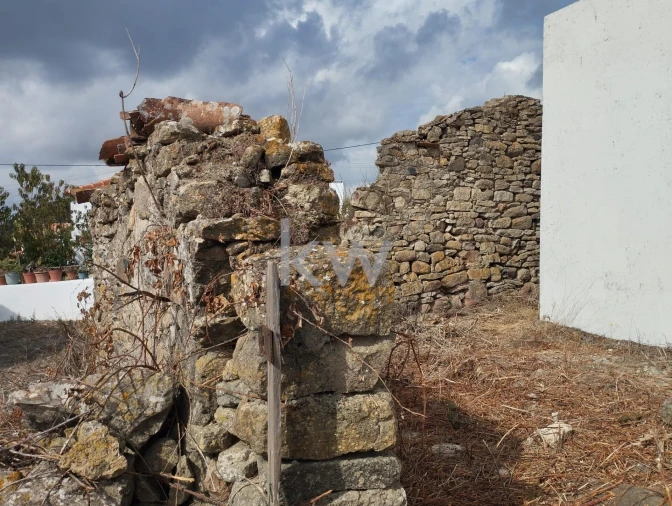 Moradia T1 para Venda em Igreja Nova e Cheleiros Foto 5