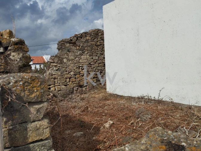 Moradia T1 para Venda em Igreja Nova e Cheleiros Foto 4