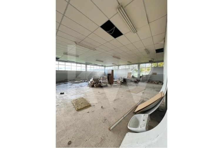 Armazém para Venda em Maiorga Foto 23