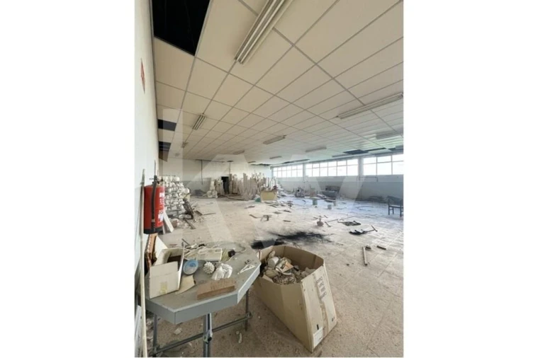 Armazém para Venda em Maiorga Foto 24