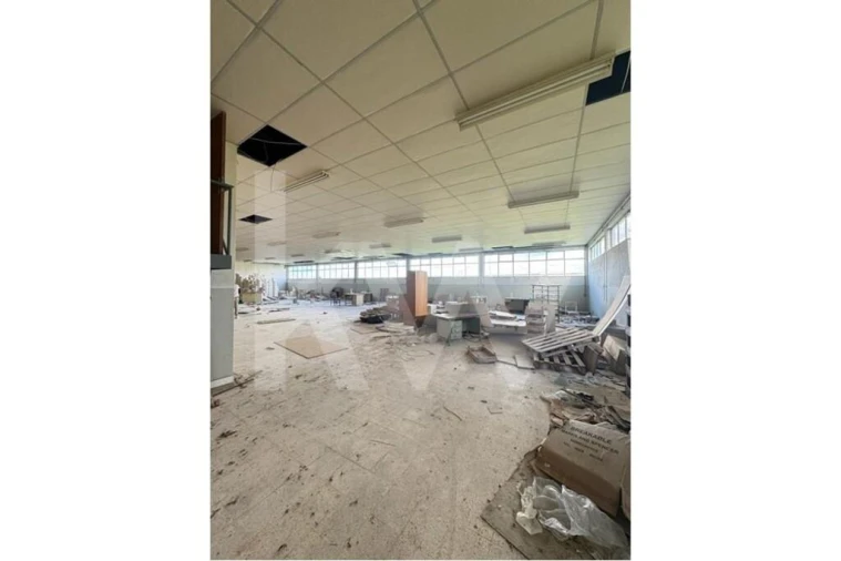 Armazém para Venda em Maiorga Foto 32