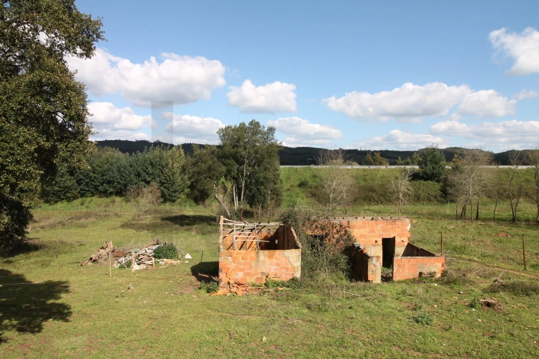 Moradia T2 para Venda em Nossa Senhora do Pranto Foto 20