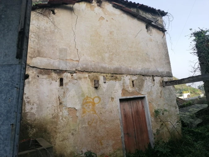 Moradia T3 para Venda em Fiães Foto 2