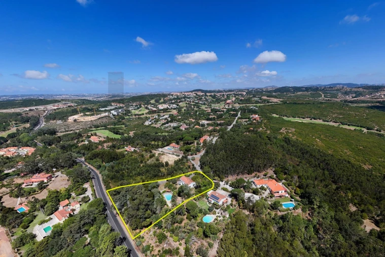 Moradia T4 para Venda em Queluz e Belas Foto 44