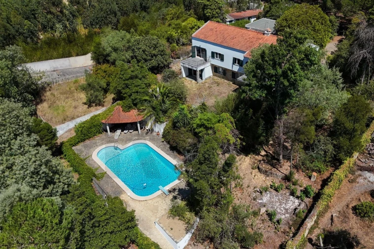 Moradia T4 para Venda em Queluz e Belas Foto 5