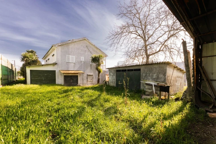 Moradia T3 para Venda em Arentim e Cunha Foto 4