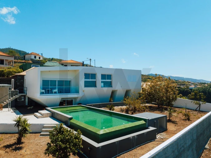 Moradia T3 para Venda em Ponta do Sol Foto 1