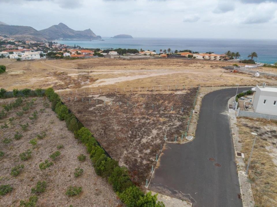 Terreno para Venda em Porto Santo Foto 1