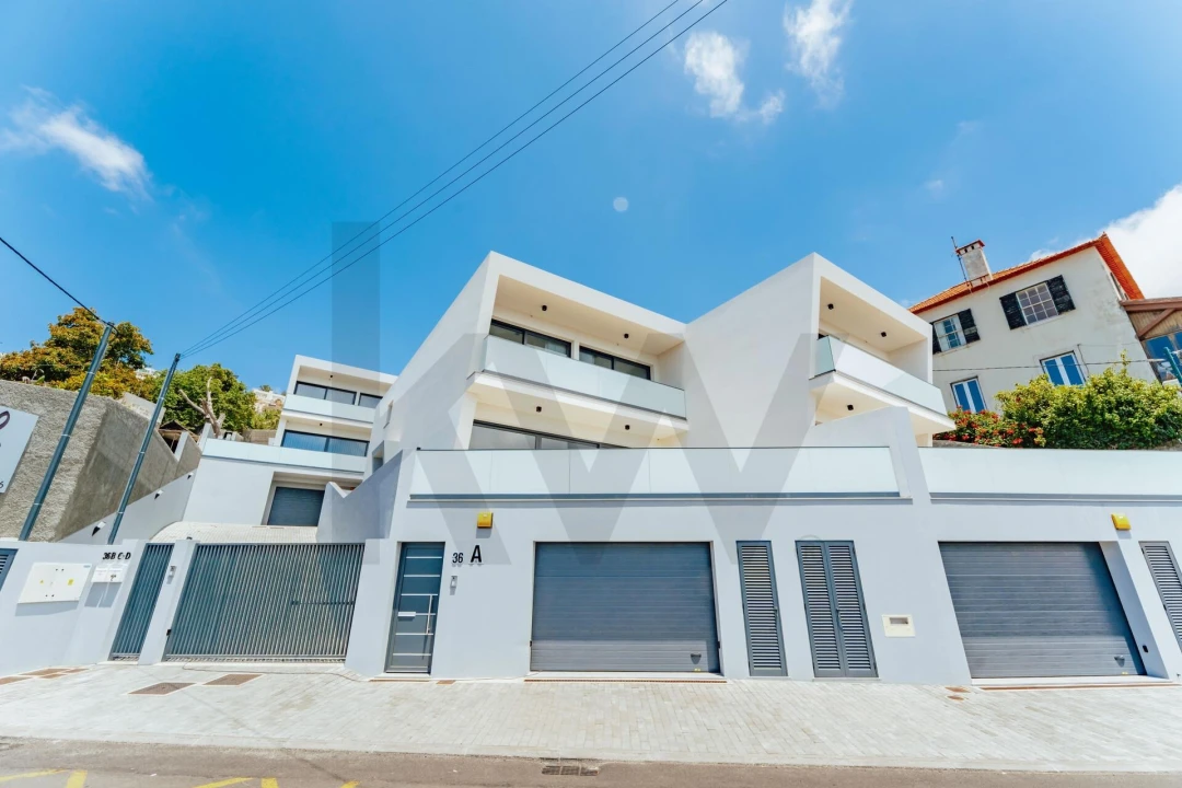 Moradia T3 para Venda em Santo Antonio Foto 32