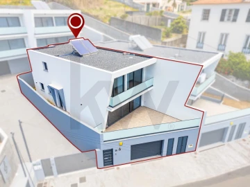 Moradia T3 para Venda em Santo Antonio