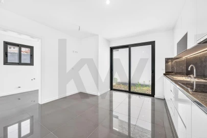 Moradia T3 para Venda em Santo Antonio
