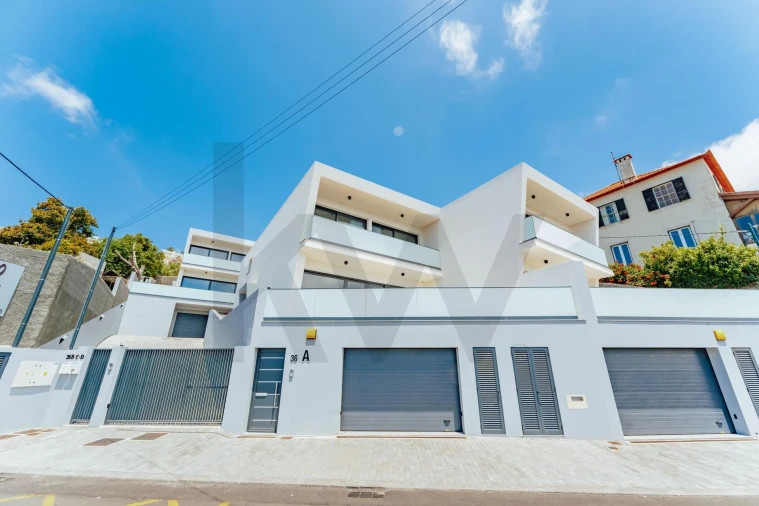 Moradia T3 para Venda em Santo Antonio Foto 32