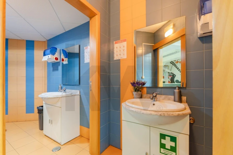 Escritório para Venda em Oeiras e São Julião da Barra, Paço de Arcos e Caxias Foto 9