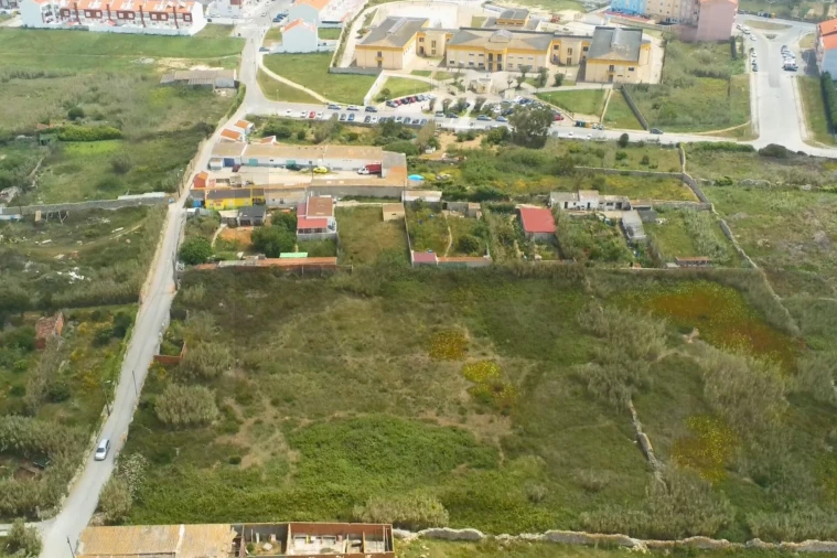 Terreno para Venda em Peniche Foto 3