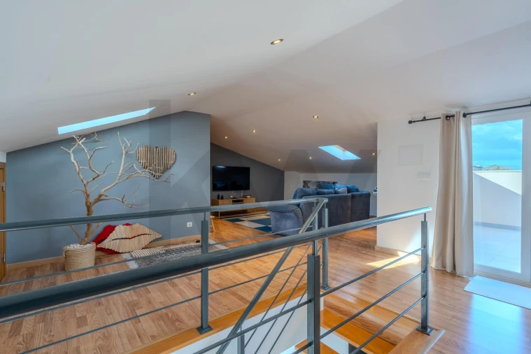 Moradia T7 para Venda em Santa Iria de Azoia, São João da Talha e Bobadela Foto 38