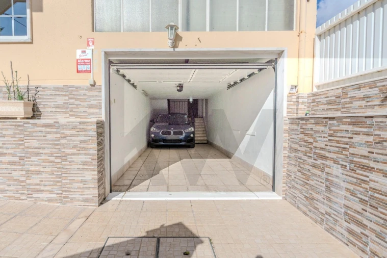 Moradia T7 para Venda em Santa Iria de Azoia, São João da Talha e Bobadela Foto 20