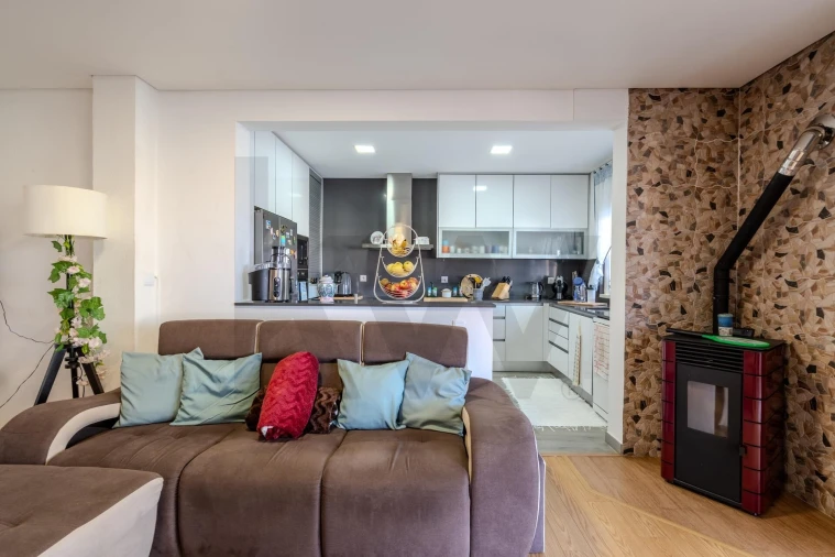 Moradia T7 para Venda em Santa Iria de Azoia, São João da Talha e Bobadela Foto 7