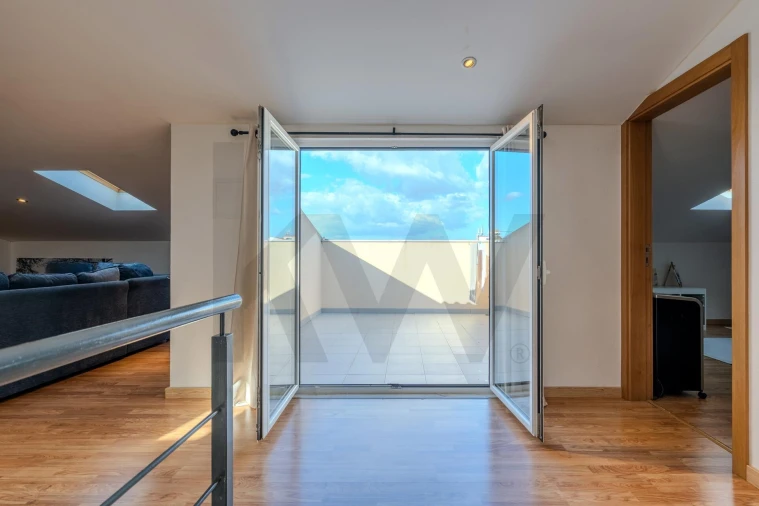 Moradia T7 para Venda em Santa Iria de Azoia, São João da Talha e Bobadela Foto 41