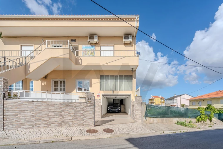 Moradia T7 para Venda em Santa Iria de Azoia, São João da Talha e Bobadela Foto 12