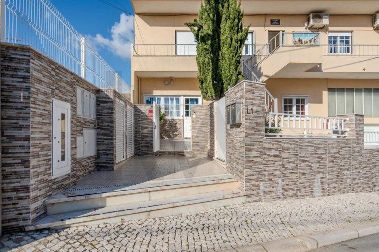 Moradia T7 para Venda em Santa Iria de Azoia, São João da Talha e Bobadela Foto 10