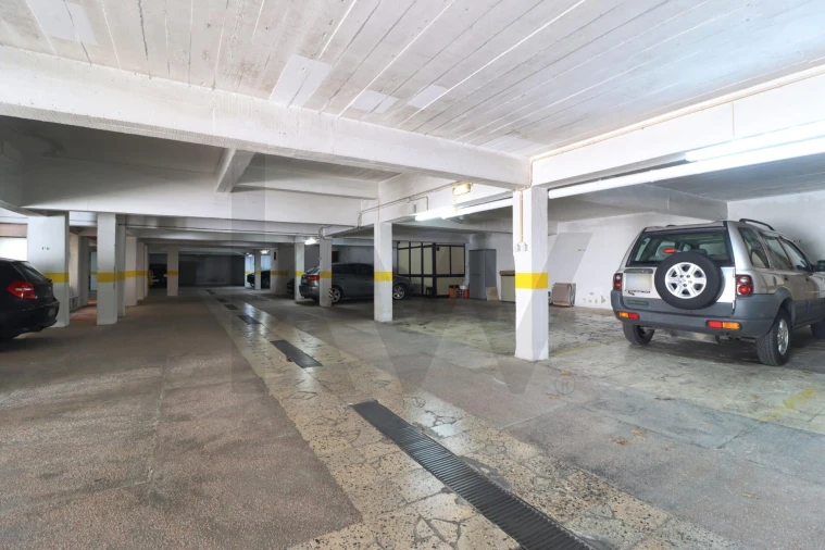 Apartamento T2 para Arrendamento em Carcavelos e Parede Foto 34