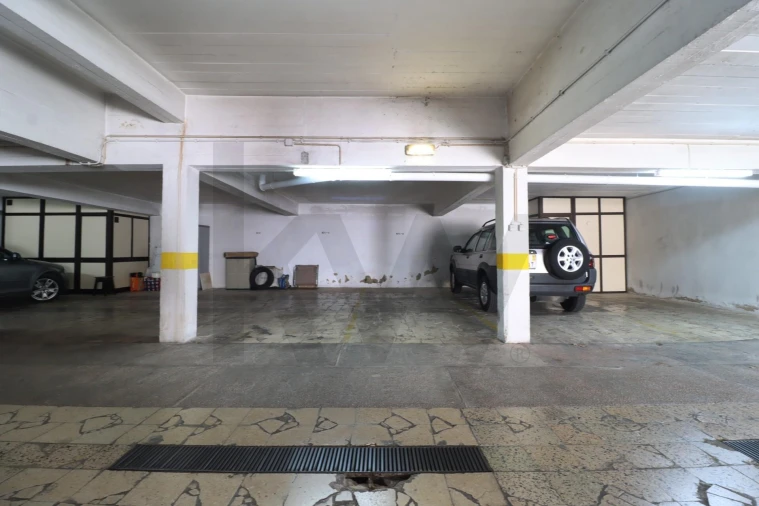 Apartamento T2 para Arrendamento em Carcavelos e Parede Foto 36