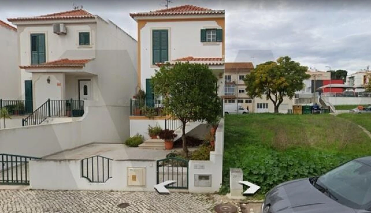 Terreno para Venda em Azambuja Foto 2