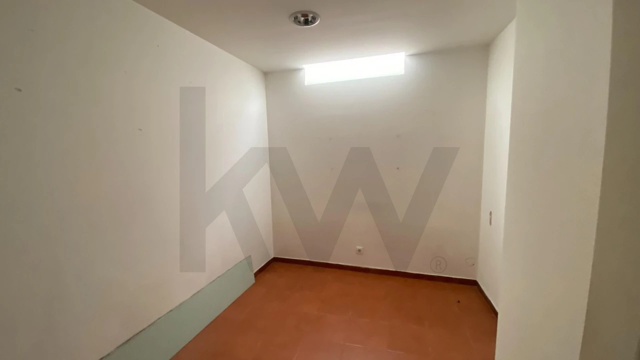 Loja para Venda em Algés, Linda-A-Velha e Cruz Quebrada-Dafundo Foto 7