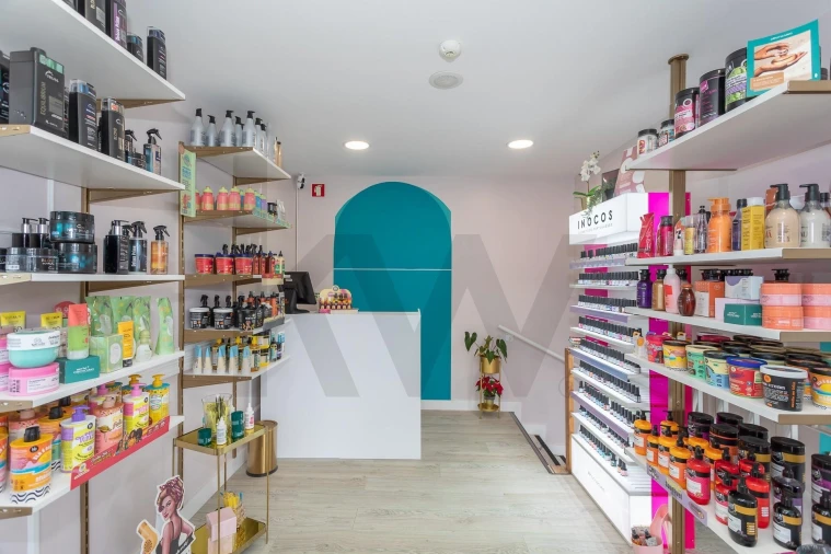 Loja para Venda em Algés, Linda-A-Velha e Cruz Quebrada-Dafundo Foto 1