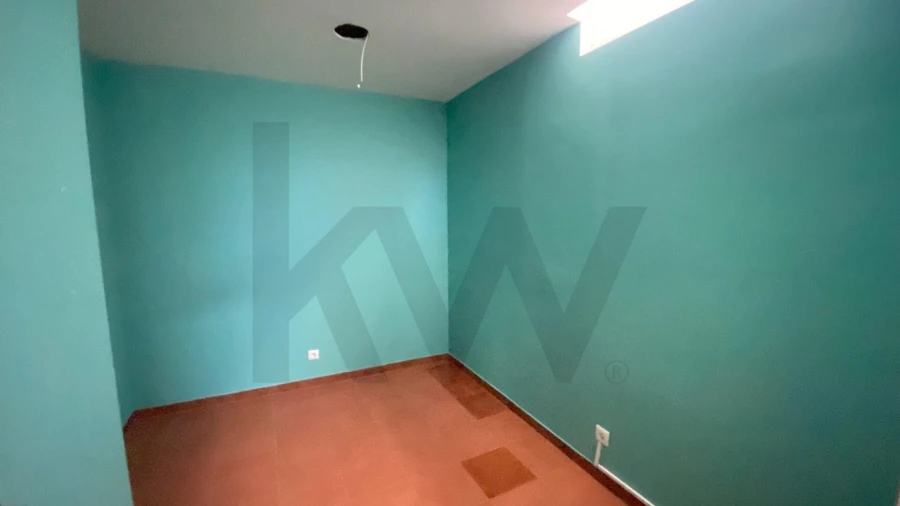 Loja para Venda em Algés, Linda-A-Velha e Cruz Quebrada-Dafundo Foto 8